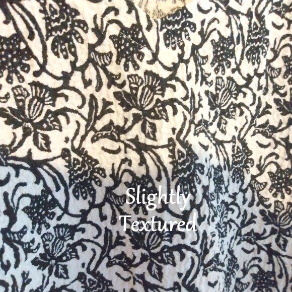 Loft Textured Floral Top S Feminine Cottagecore Parisian Romantic Black White - Picture 3 of 7